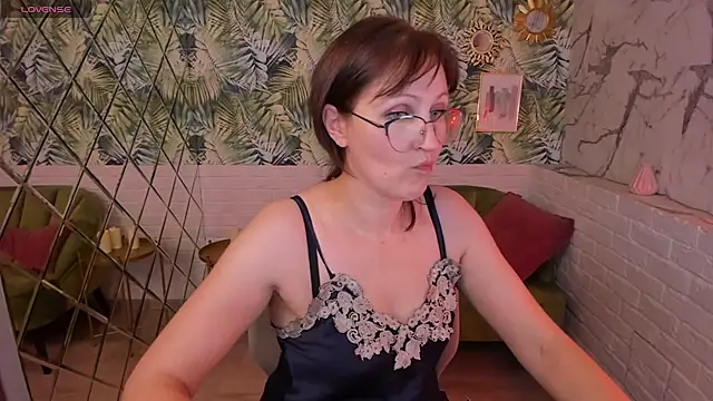 Snapshot of Paris_Cherry chatting on 12-20-24, 11:37 Paris Cherry online show from 12-20-24, 11:37