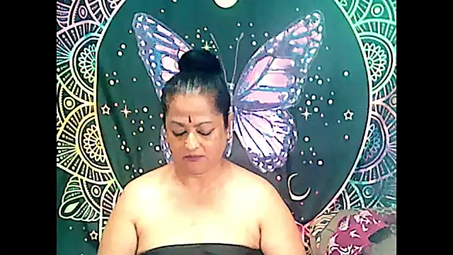 Snapshot of matureindian chatting on 01-25-25, 06:13 matureindian online show from 01-25-25, 06:13