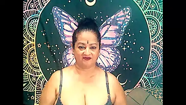 Snapshot of matureindian chatting on 01-26-25, 05:23 matureindian online show from 01-26-25, 05:23
