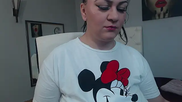 Snapshot of ClaraJoyFG chatting on 10-06-25, 10:40 ClaraJoyFG online show from 10-06-25, 10:40