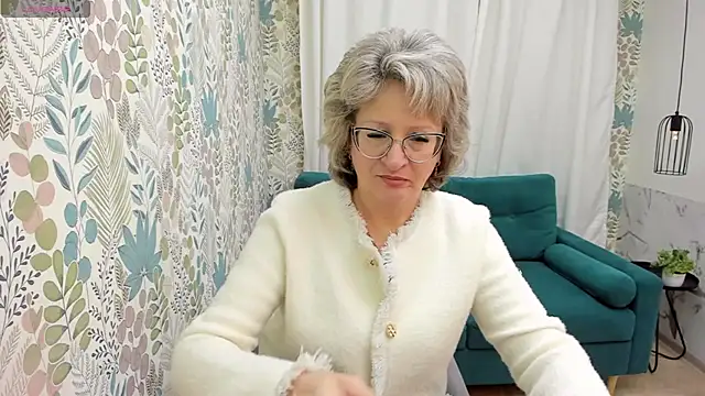 EvelynJoyful online show from 02-06-25, 05:14