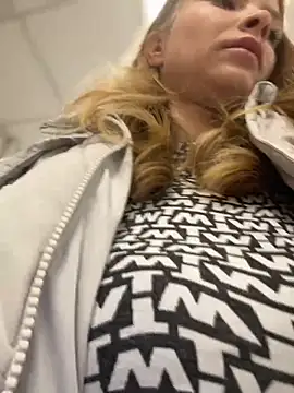 AnastasiaAniess online show from 10-17-25, 06:54