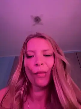 Snapshot of AnastasiaAniess chatting on 01-15-26, 11:30 AnastasiaAniess online show from 01-15-26, 11:30