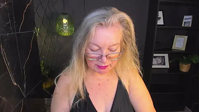 NataliMellow online show from 10-27-25, 01:15