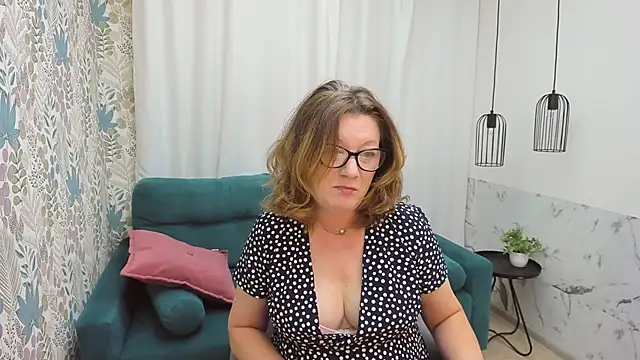 LeaPure online show from 11-02-25, 05:10