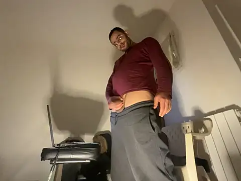 Snapshot of Enderson007 chatting on 02-01-26, 05:55 Enderson007 online show from 02-01-26, 05:55