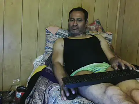 Snapshot of dantehot2020 chatting on 12-14-24, 11:45 dantehot2020 online show from 12-14-24, 11:45