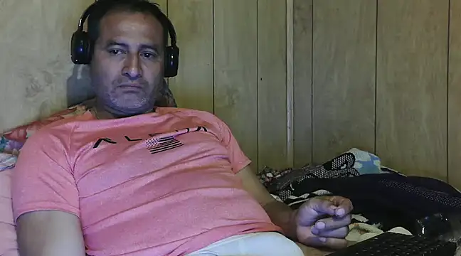 Snapshot of dantehot2020 chatting on 12-20-24, 11:58 dantehot2020 online show from 12-20-24, 11:58