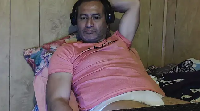Snapshot of dantehot2020 chatting on 12-21-24, 03:03 dantehot2020 online show from 12-21-24, 03:03