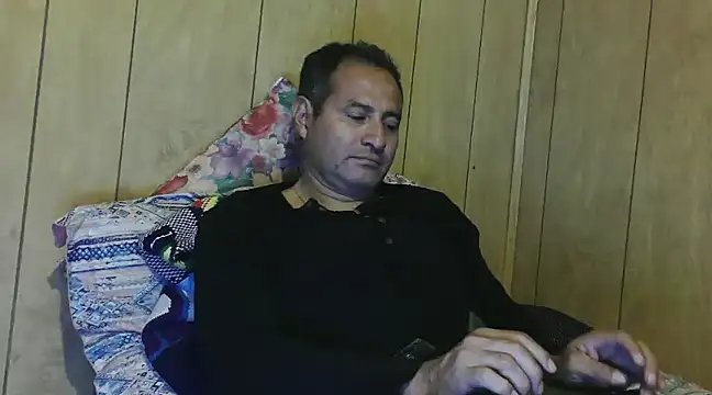 Snapshot of dantehot2020 chatting on 12-25-24, 05:05 dantehot2020 online show from 12-25-24, 05:05