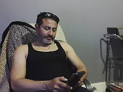 Snapshot of dantehot2020 chatting on 01-08-25, 11:19 dantehot2020 online show from 01-08-25, 11:19