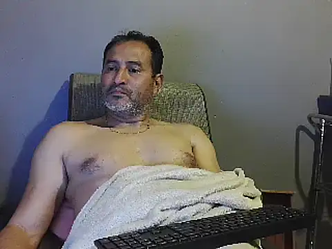 Snapshot of dantehot2020 chatting on 01-23-25, 02:44 dantehot2020 online show from 01-23-25, 02:44