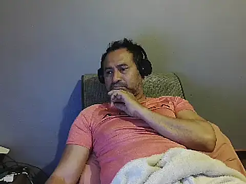 Snapshot of dantehot2020 chatting on 01-26-25, 07:42 dantehot2020 online show from 01-26-25, 07:42