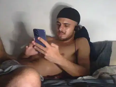 Snapshot of LoudLikeness chatting on 02-21-25, 10:50 LoudLikeness online show from 02-21-25, 10:50