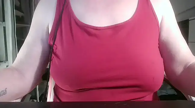 Snapshot of heidi60 chatting on 03-01-25, 04:11 heidi60 online show from 03-01-25, 04:11