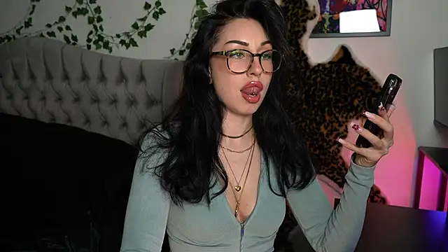 Snapshot of Estherjizz chatting on 09-18-25, 04:42 Estherjizz online show from 09-18-25, 04:42