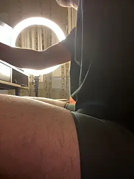 Snapshot of MarkReeds chatting on 02-08-25, 11:33 MarkReeds online show from 02-08-25, 11:33