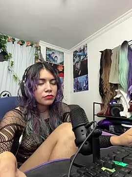 VaioletUwU online show from 04-04-26, 04:33