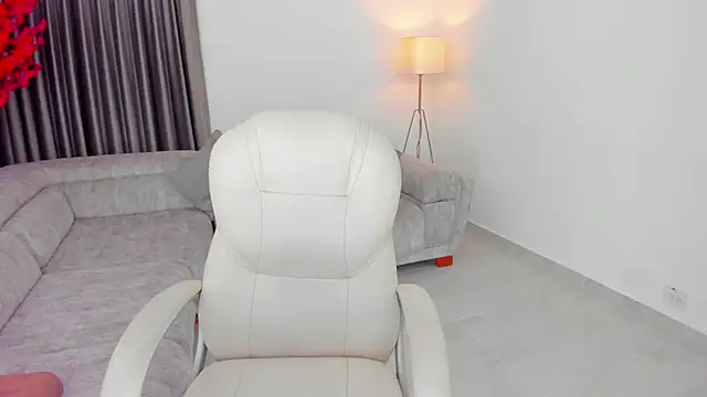 Sarah Stone  online show from 01-25-25, 01:54