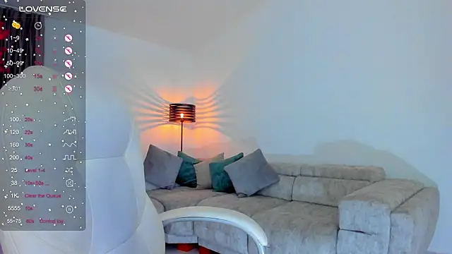 Sarah Stone  online show from 03-01-25, 01:53