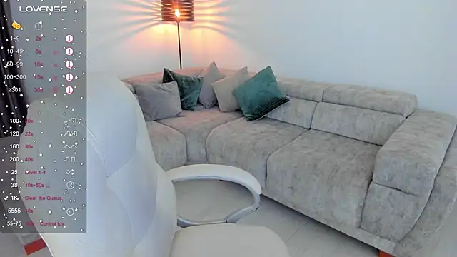 Sarah Stone  online show from 03-10-25, 11:38