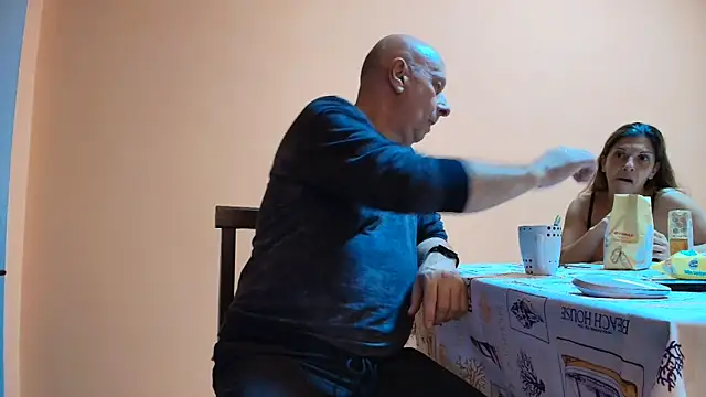 Lucy and Marco online show from 11-02-25, 08:11