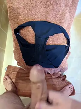 Snapshot of domjoab chatting on 02-18-25, 01:11 domjoab online show from 02-18-25, 01:11