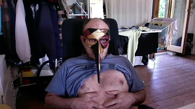 WelcomeTrick online show from 06-06-26, 05:45