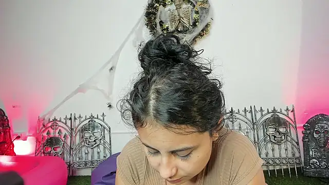 AbbyTaylorr online show from 10-13-25, 02:11