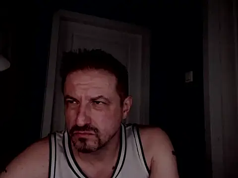 Snapshot of MisterFaithRO chatting on 04-26-26, 11:24 MisterFaithRO online show from 04-26-26, 11:24