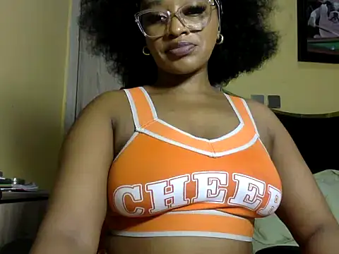 Snapshot of BOOTYBANGER24xx chatting on 06-12-26, 09:08 BOOTYBANGER24xx online show from 06-12-26, 09:08