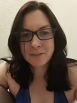 Snapshot of DesreRose chatting on 07-13-26, 12:57 DesreRose online show from 07-13-26, 12:57