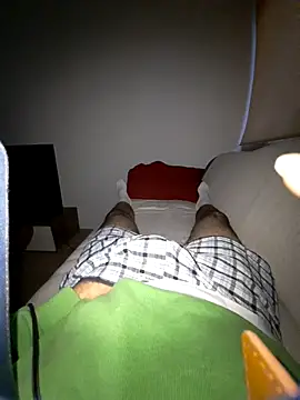 Snapshot of mogli444 chatting on 12-05-25, 03:52 mogli444 online show from 12-05-25, 03:52