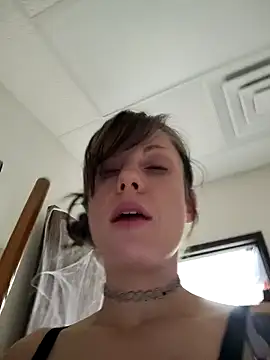 TheDaisyChaos online show from 10-20-25, 03:29