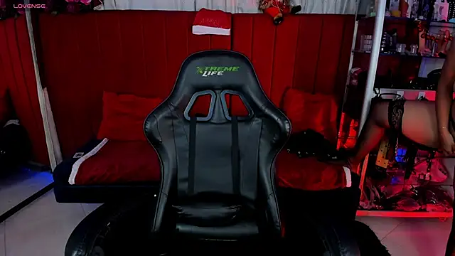 Snapshot of Atalaya_eopard chatting on 12-20-25, 12:29 Atalaya eopard online show from 12-20-25, 12:29