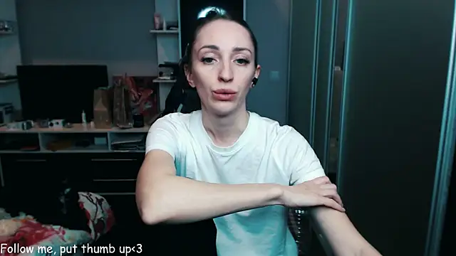 Snapshot of Natalimeowks chatting on 12-30-24, 05:02 Natalimeowks online show from 12-30-24, 05:02