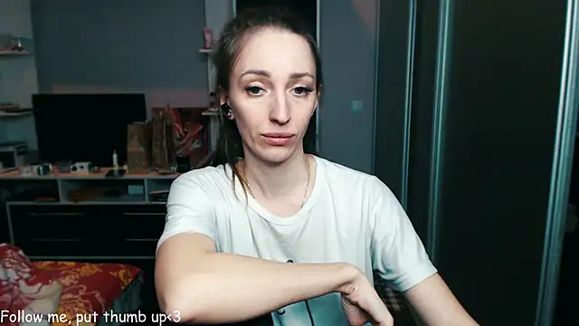 Snapshot of Natalimeowks chatting on 01-01-25, 03:35 Natalimeowks online show from 01-01-25, 03:35