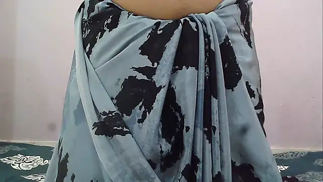 Snapshot of HotyRose chatting on 11-04-25, 05:01 HotyRose online show from 11-04-25, 05:01