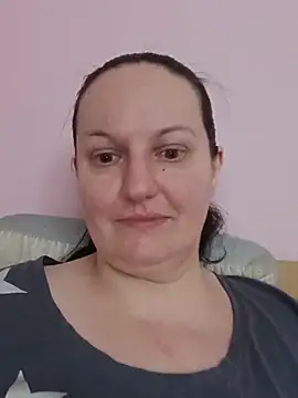 Snapshot of BustyLadyAlma chatting on 06-13-26, 07:39 BustyLadyAlma online show from 06-13-26, 07:39