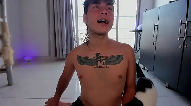 Snapshot of Ryan_picato chatting on 12-10-24, 07:43 Ryan picato online show from 12-10-24, 07:43