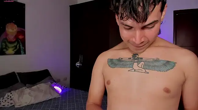 Snapshot of Ryan_picato chatting on 02-02-25, 08:19 Ryan picato online show from 02-02-25, 08:19