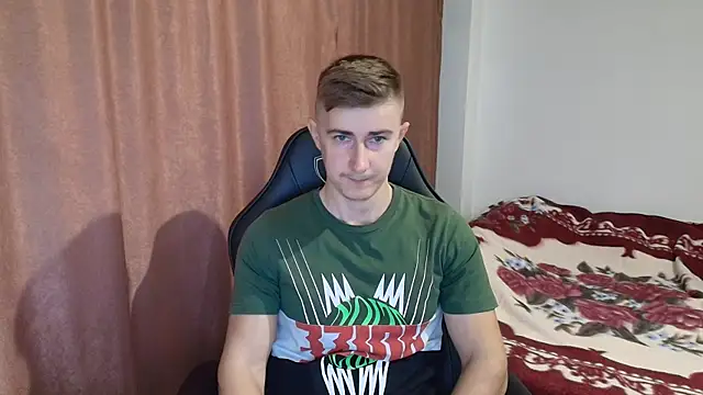 Todhorny9873 online show from 12-11-24, 08:15