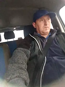 Snapshot of sarpe4 chatting on 10-22-25, 04:24 sarpe4 online show from 10-22-25, 04:24