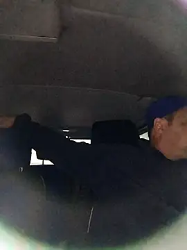 Snapshot of sarpe4 chatting on 10-24-25, 04:31 sarpe4 online show from 10-24-25, 04:31