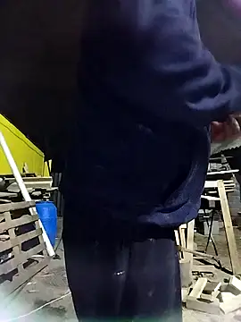 Snapshot of sarpe4 chatting on 11-18-25, 05:17 sarpe4 online show from 11-18-25, 05:17