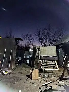 Snapshot of sarpe4 chatting on 12-19-25, 03:19 sarpe4 online show from 12-19-25, 03:19