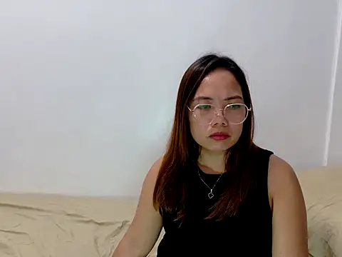BURBERRY69 online show from 05-22-26, 12:11