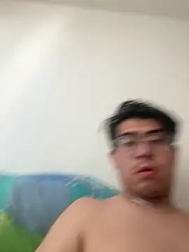 Moisesgtz04 online show from 10-17-25, 01:35