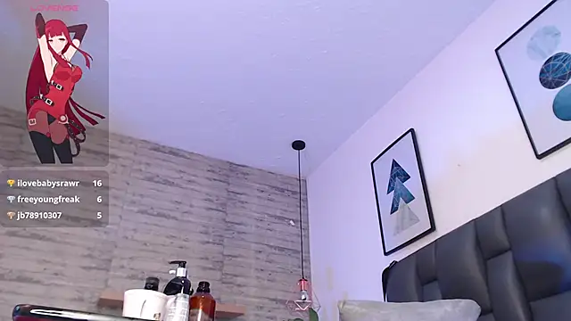 Snapshot of TinnaCobb chatting on 01-15-25, 07:34 TinnaCobb online show from 01-15-25, 07:34