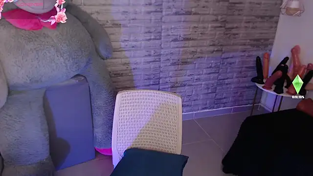 TinnaCobb online show from 02-12-26, 03:29